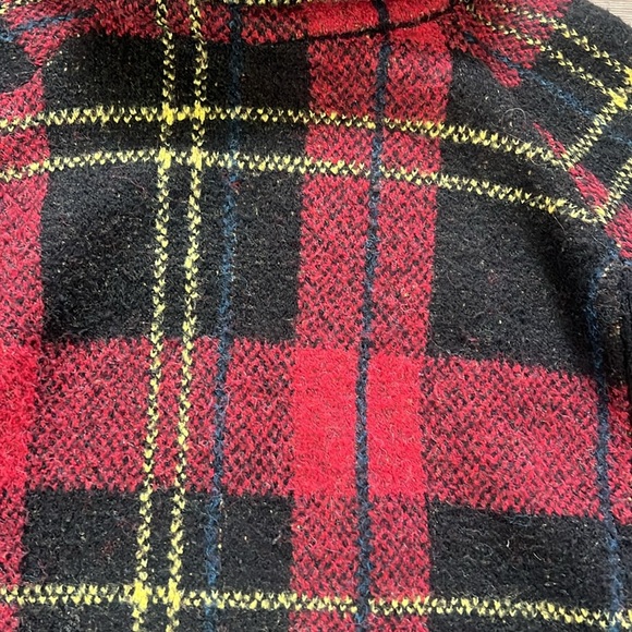 RD Style Red Plaid Turtle Neck Sweater. Size Medium - Picture 2 of 6